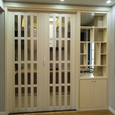 廚房玻璃推拉門