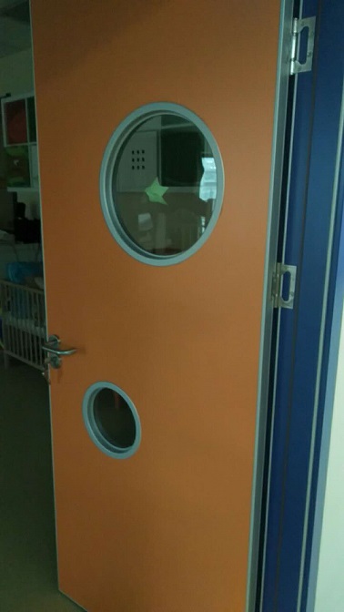 幼兒園室內(nèi)門